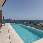 Villa Mare & Luce - Beachfront Complex