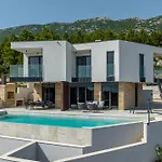 Mare & Luce - Beachfront Complex Villa *