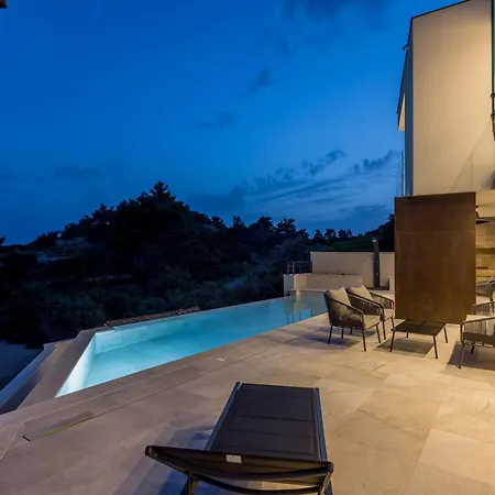 Mare & Luce Villa *