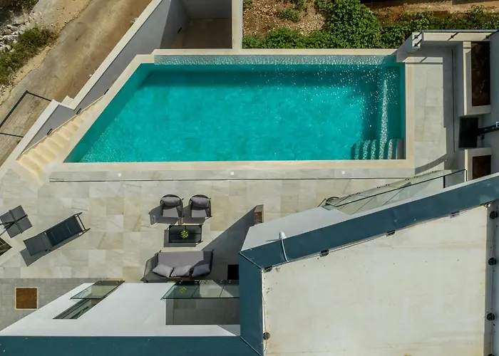 Mare & Luce Villa *