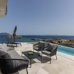 Mare & Luce - Beachfront Complex Villa