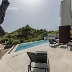 Mare & Luce - Beachfront Complex Villa *