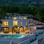 Mare & Luce - Beachfront Complex Villa