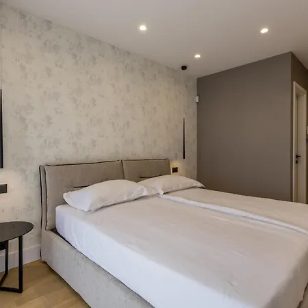 Villa Mare & Luce - Beachfront Complex