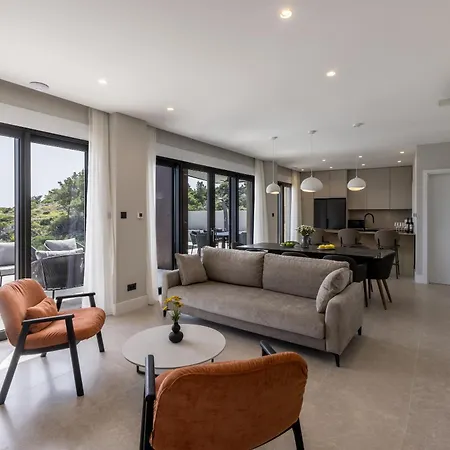 Villa Mare & Luce - Beachfront Complex