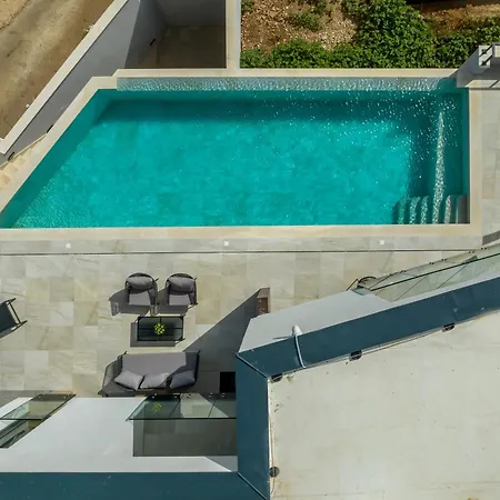 Mare & Luce - Beachfront Complex Villa *