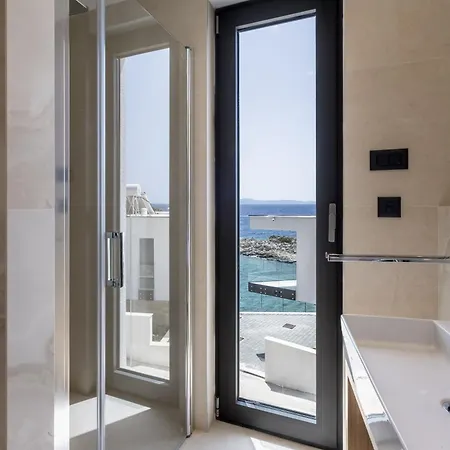 Mare & Luce - Beachfront Complex Villa