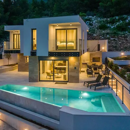 Villa Mare & Luce - Beachfront Complex Pijavicino