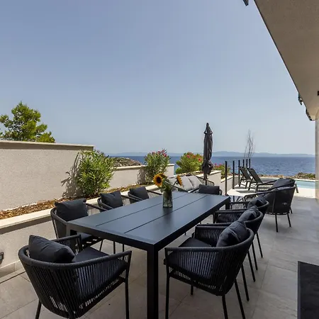 Villa Mare & Luce - Beachfront Complex *